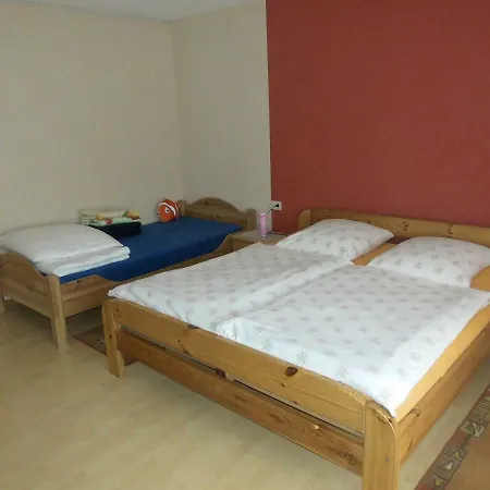 Ferienwohnung Bus Apartment Herzhausen